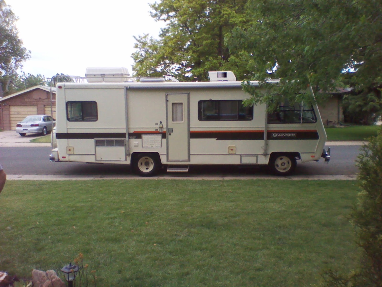 My Vintage 1978 Georgie Boy Swinger Executive Lounge Motorhome Welcome to yet another one of my Motorhomes, my 1978 Swinger Executive Lounge Motorhome manufactured by Georgie Boy Industries pic pic