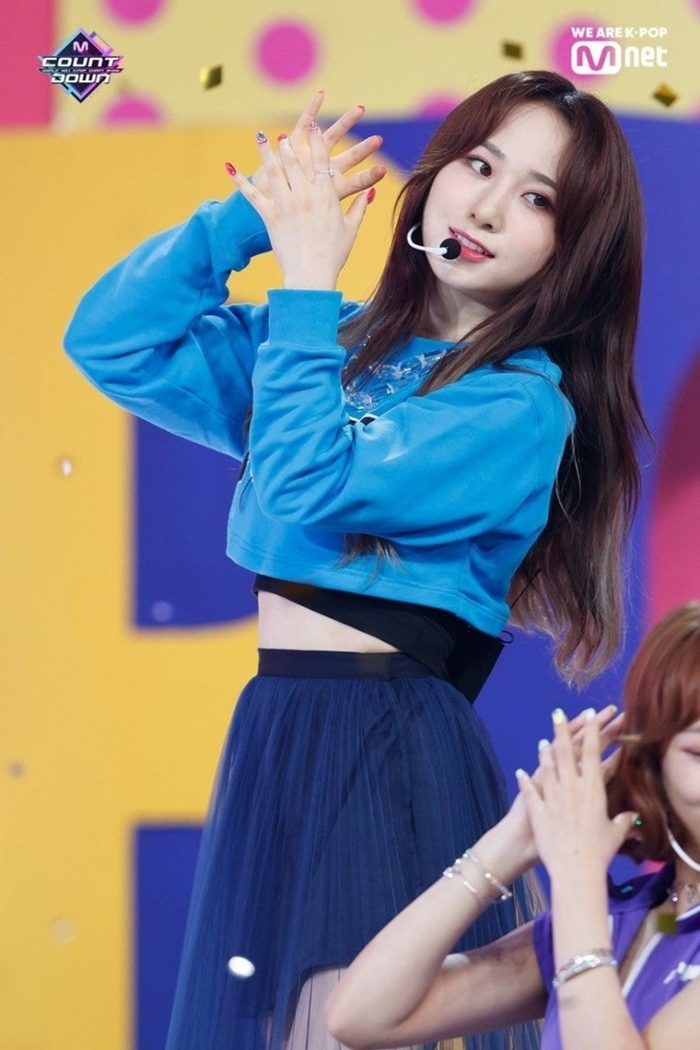 어제 데뷔 무대한 아이돌의 흔한 라이브 수준 | 인스티즈