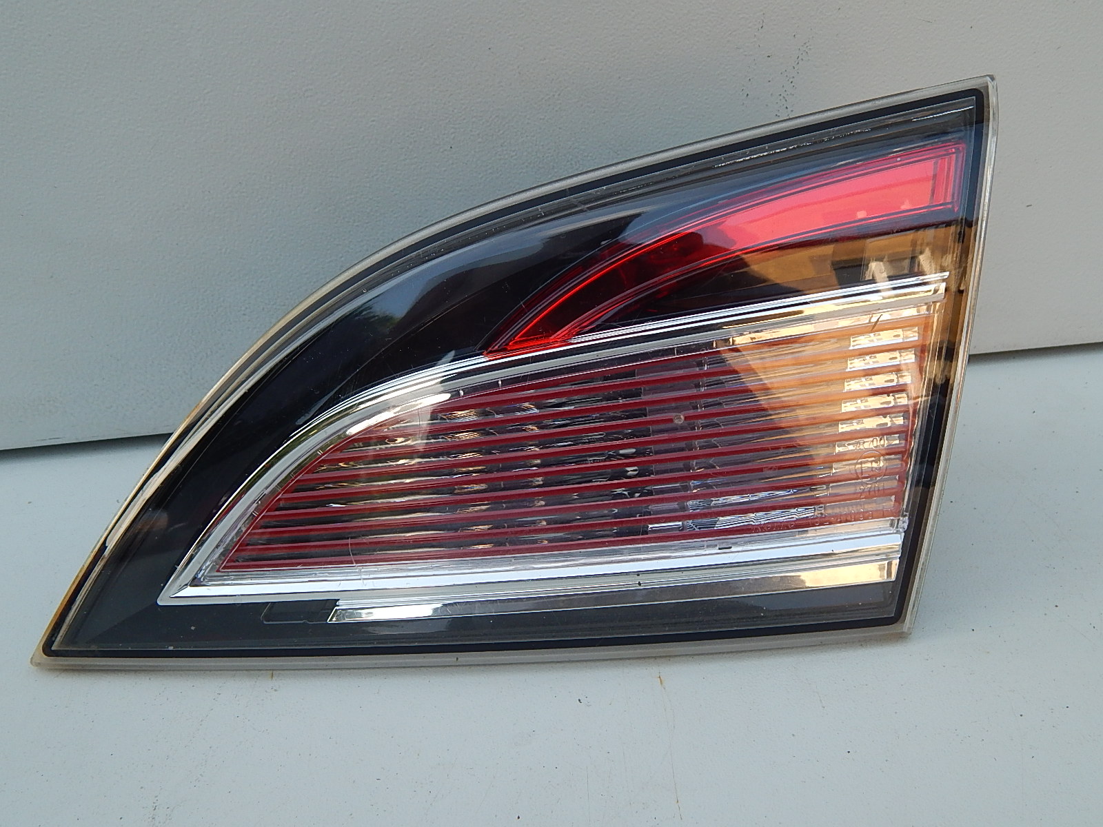 Naprawa świateł samochodowych Mazda 6 kombi prawa lampa