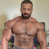 The sexuality of Hairy Bodybuilders