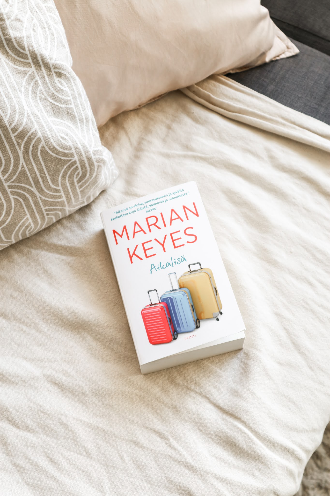 Big mamas home by Jenni S. Lukuhaasteen esittely ja Marian Keyes Aikalisä Big mamas home by Jenni S. Lukuhaasteen esittely ja Marian Keyes Aikalisä