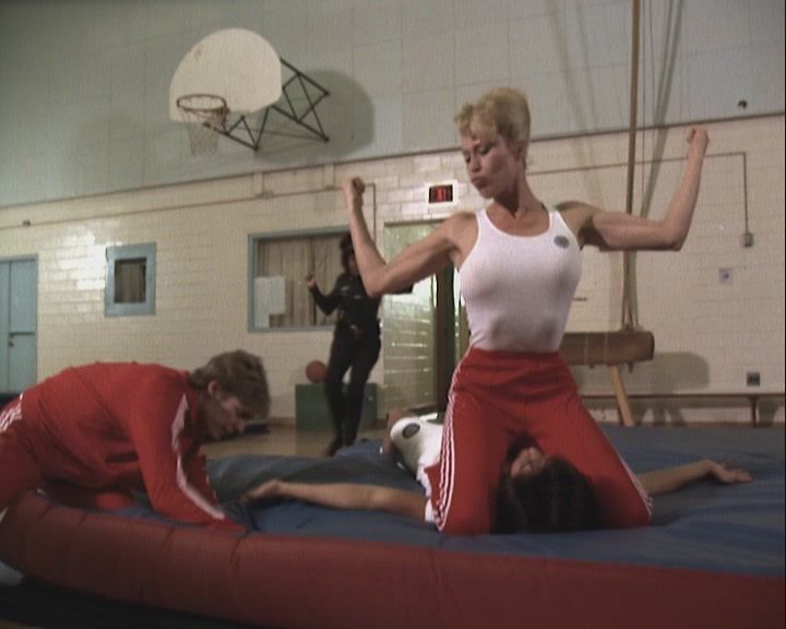 But hey, the blonde female cop from Police Academy is in the movie. 
