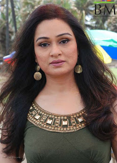 Padmini Kolhapure to play Asha Bhonsle’s daughter