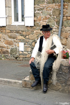 Pescatore in costume bretone a Paimpol