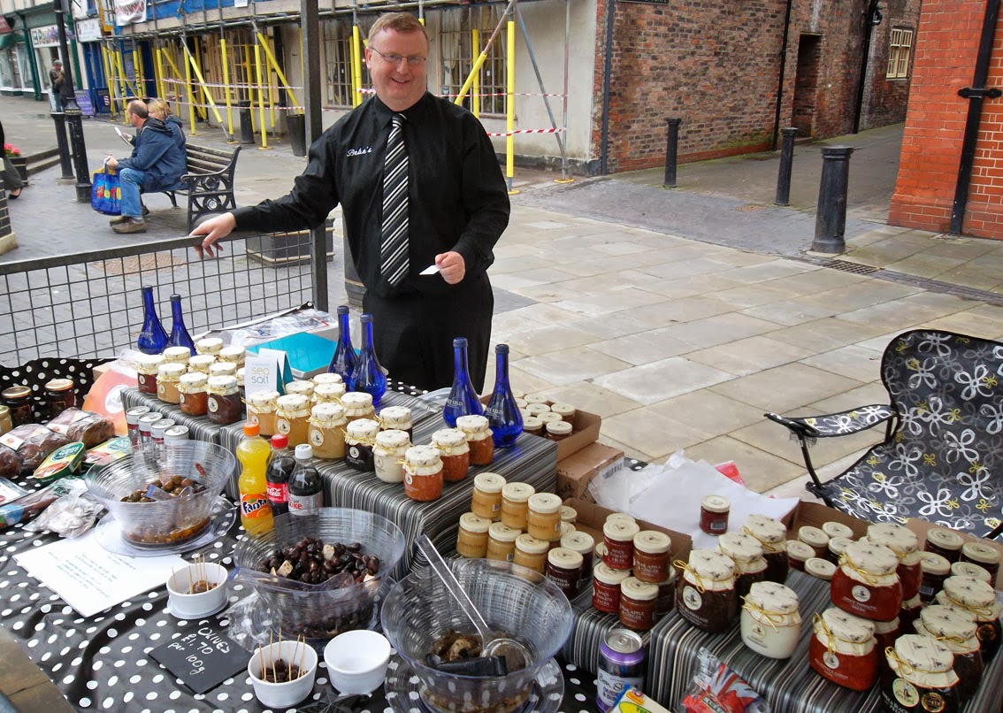 Nigel Fisher's Brigg Blog BRIGG FARMERS' MARKET EXTENDS A WARM