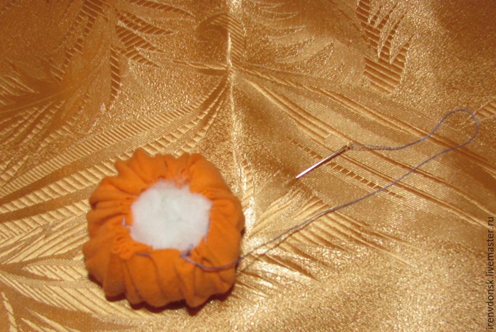 How to sew a soft mat from old Tshirts