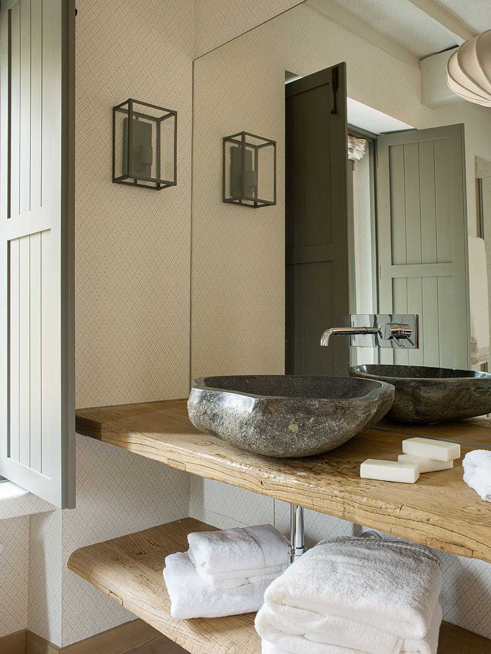    uyutnyi-kamennyi-dom