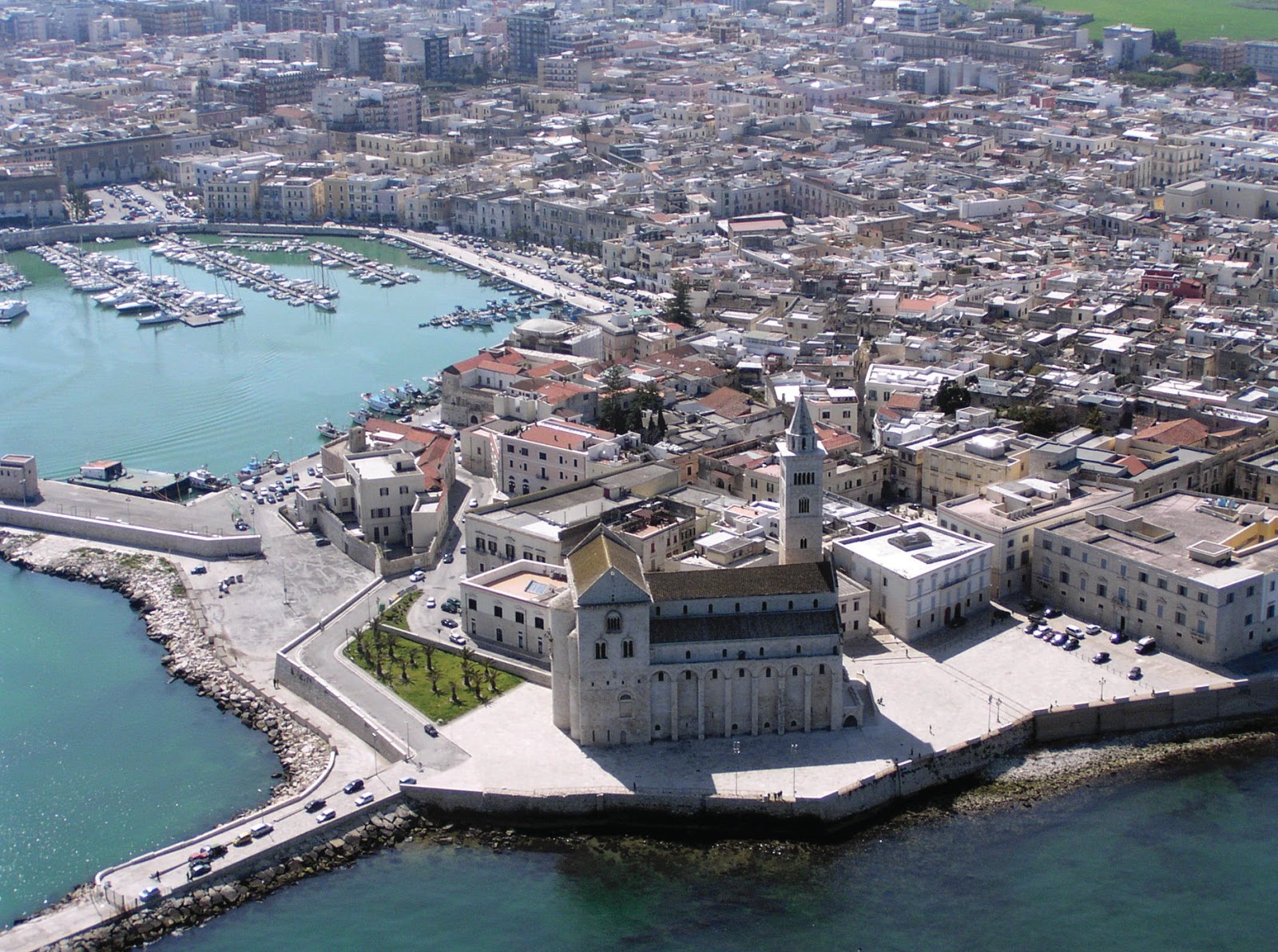 L'eleganza del gusto La Puglia che ti invoglia Trani L'eleganza del gusto La Puglia che ti invoglia Trani