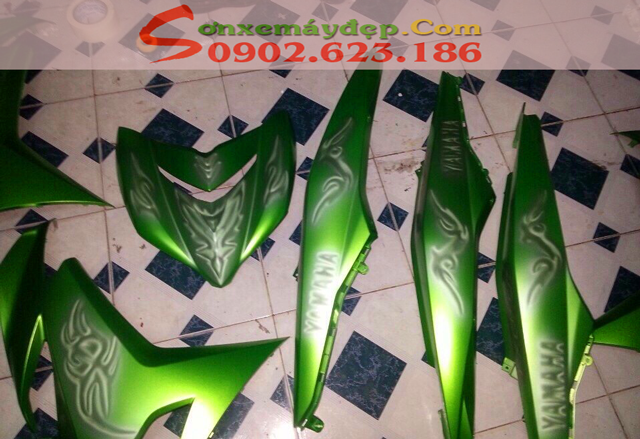 Sơn tem 3D xe Exciter 150 màu xanh Z1000