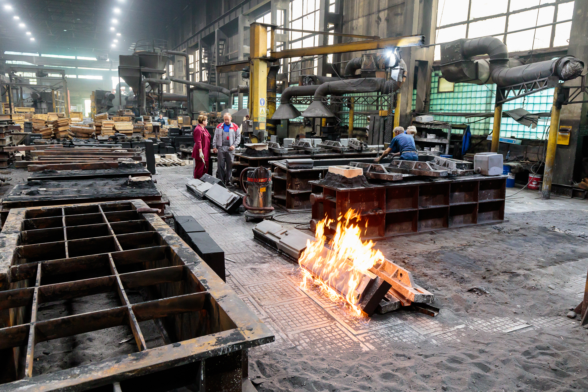 литейный завод камаз набережные челны заливщик металла. формовщиком литейного. формовщиком литейного. литейный цех завода. формовщик ручной формовки литейное производство.