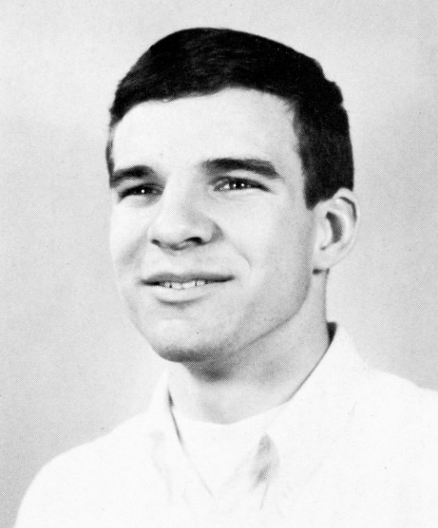 20 Amazing Vintage Portraits of a Young and Handsome Steve Martin in the 1960s and 1970s ...