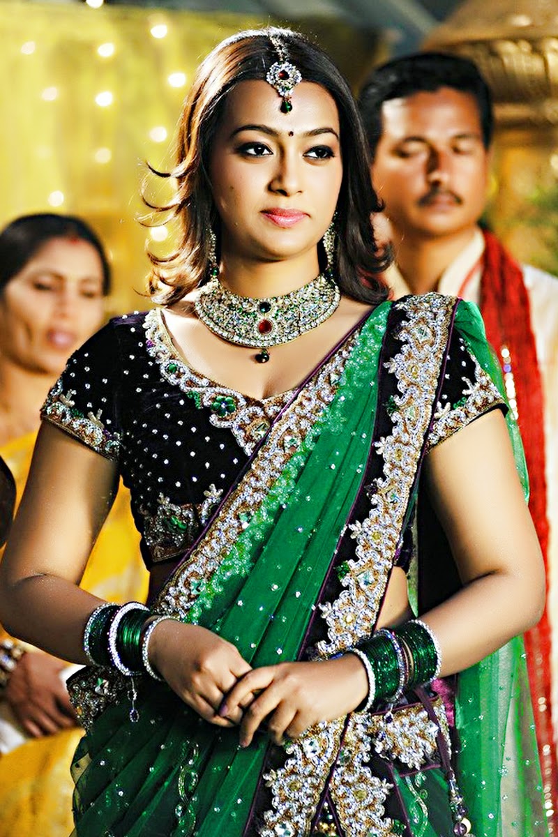 ESTER ACTRESS PHOTO GALLERY