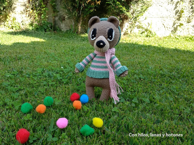 Con hilos, lanas y botones: Osito Kuma amigurumi (patrón Cucapuntoes)