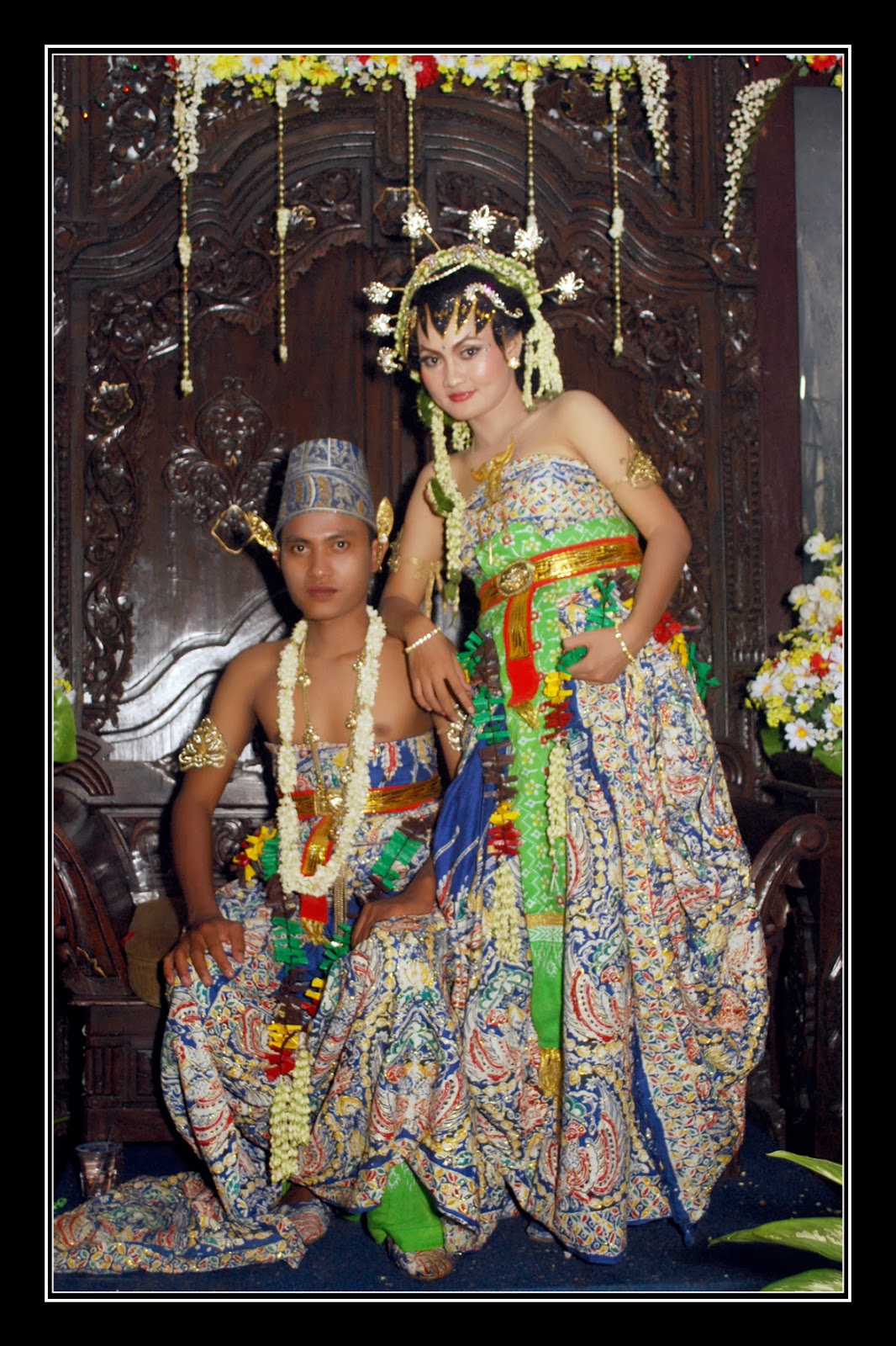 Pakaian Pengantin Adat Cirebon
