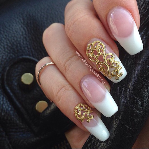 15 Gold Manicure That Are too Irresistible
