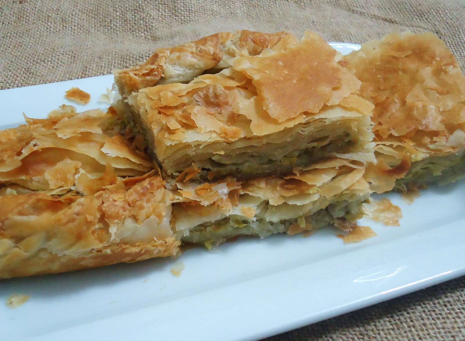 Birsel ve İrem Arnavut Böreği (Pırasalı)