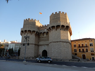セラノスの塔(Porta de Serrans)外観