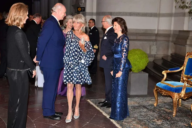 King Gustaf, Queen Silvia, Crown Princess Victoria, Prince Daniel, Prince Carl Philip, Princess Madeleine and Christopher O'Neill attended a concert held by Swedish Royal Opera on the occassion of 70th birthday of King Gustaf