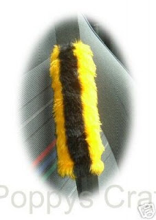  Bumble bee strap pads
