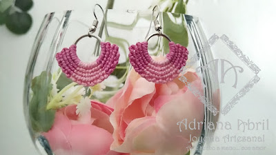 Pendientes en macramé, aros, aretes, Earrings, hoops, earrings in macramé by #AdrianaAbril instagram