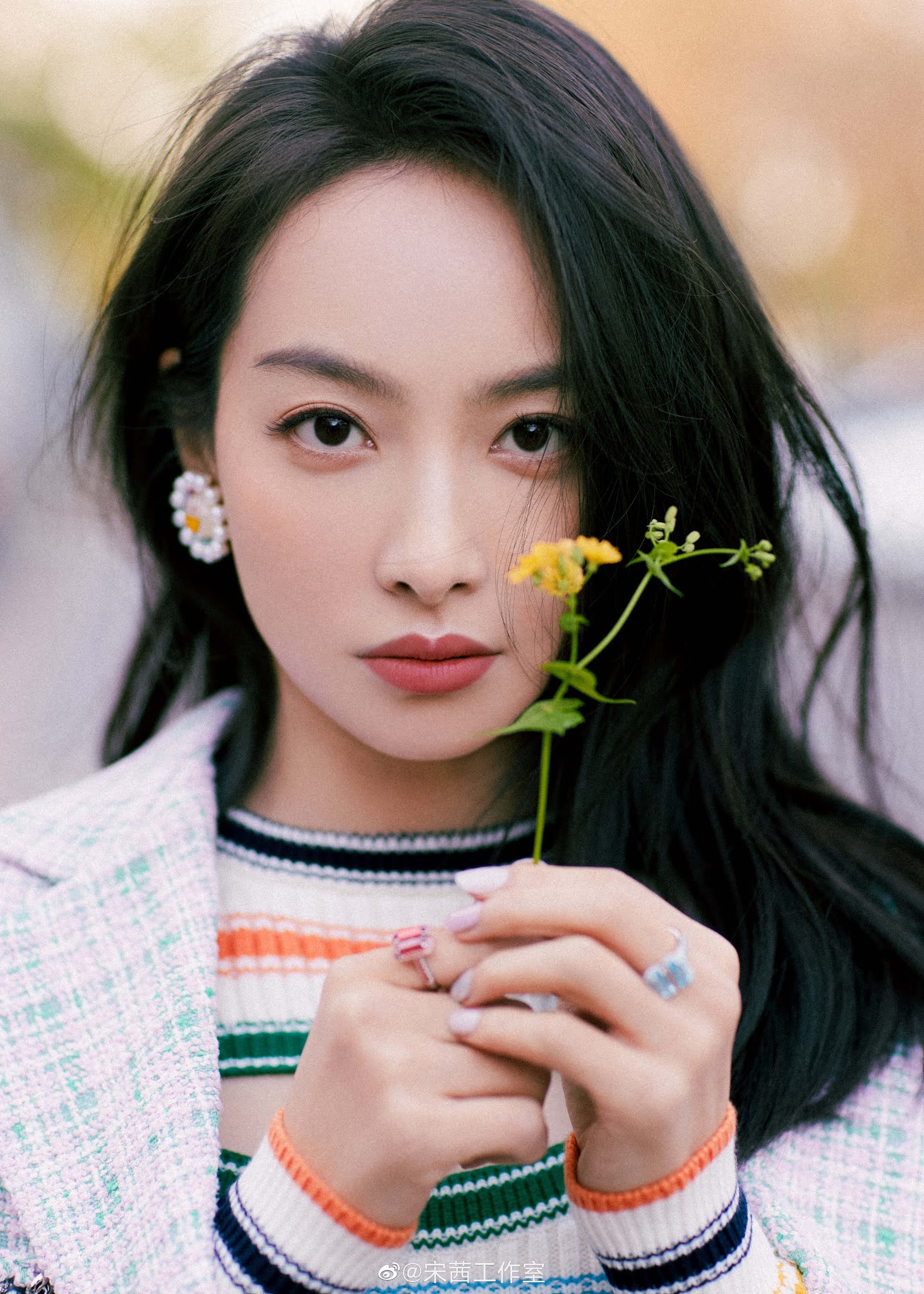 China Entertainment News: Song Qian poses for photo shoot