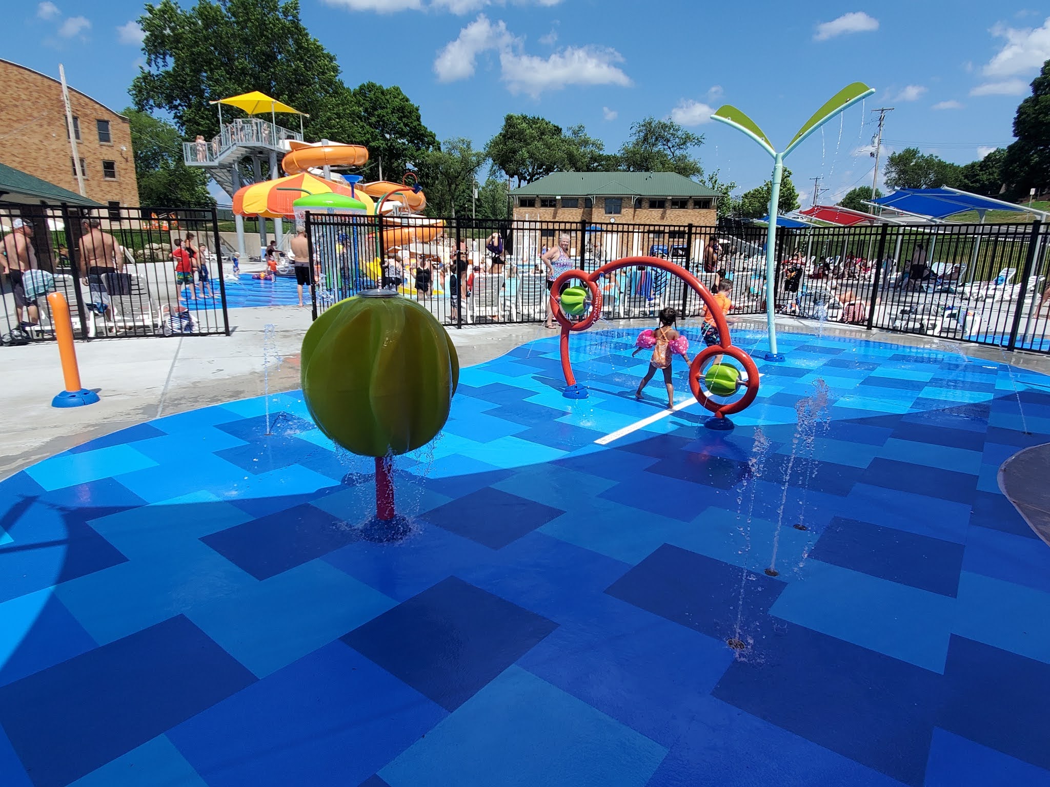 Play St. Louis swimming