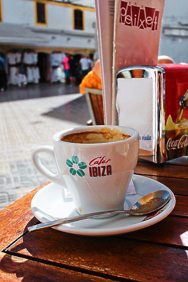 Spaziergang durch Ibiza-Stadt mit Altstadt, Hafen und Tapas | Arthurs Tochter kocht. von Astrid Paul. Der Blog für food, wine, travel & love