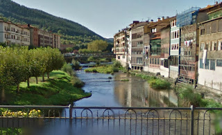 El Cadagua a su paso por Balmaseda