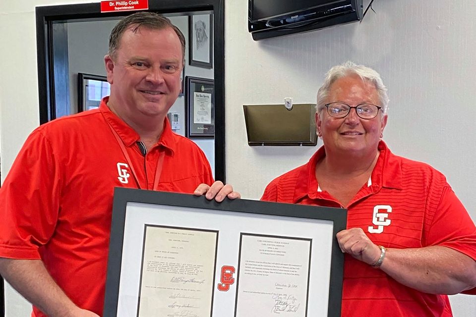 The Turner Report Longtime Carl Junction R1 Board member honored at