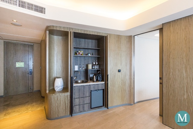 Conrad Manila Bay View Diplomatic Suite