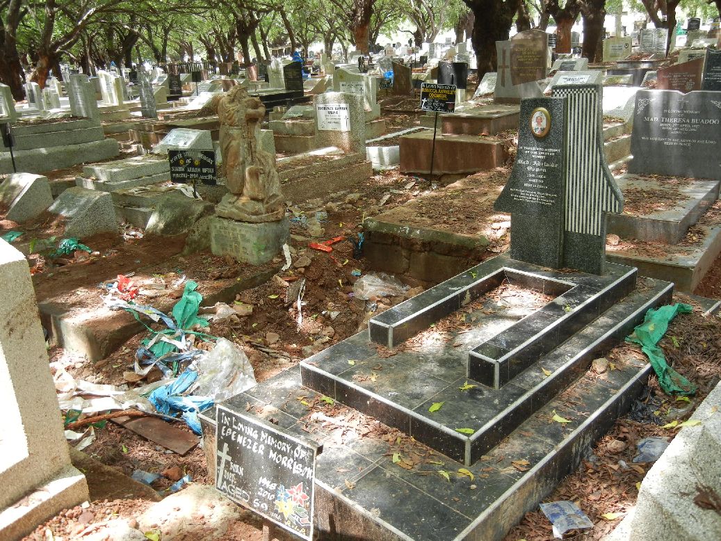 Ghana And Me Ich Versteh Nur Friedhof