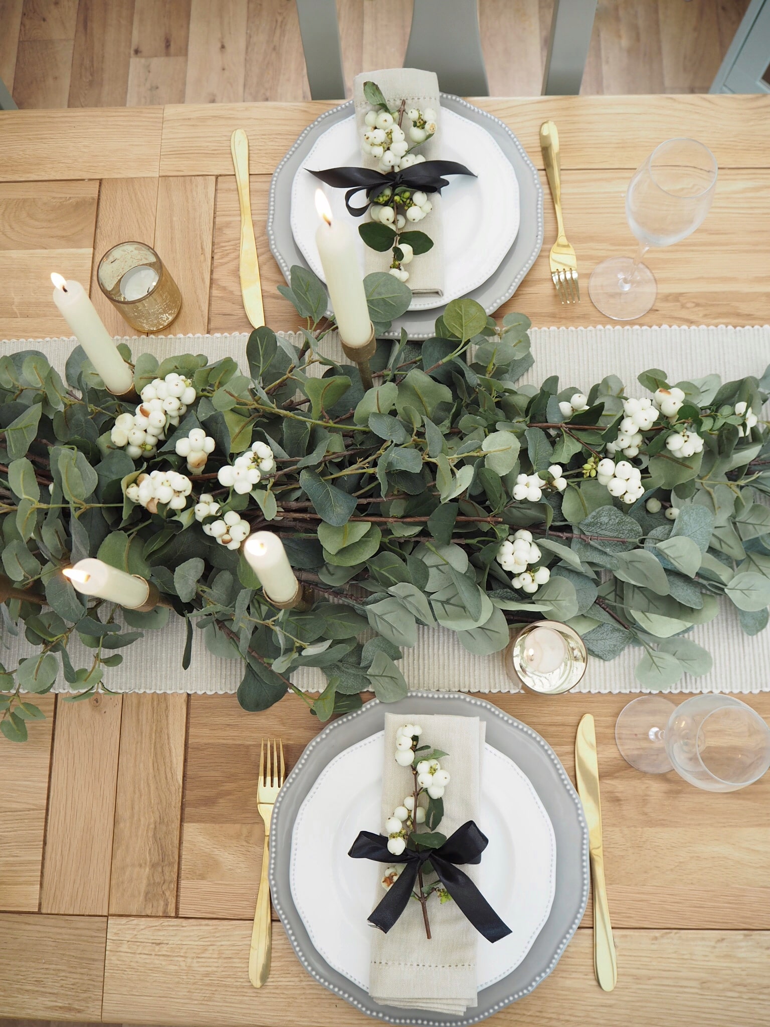How to make a Eucalyptus garland for your Christmas dining table | Dove ...