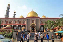 masjid kubah emas depok