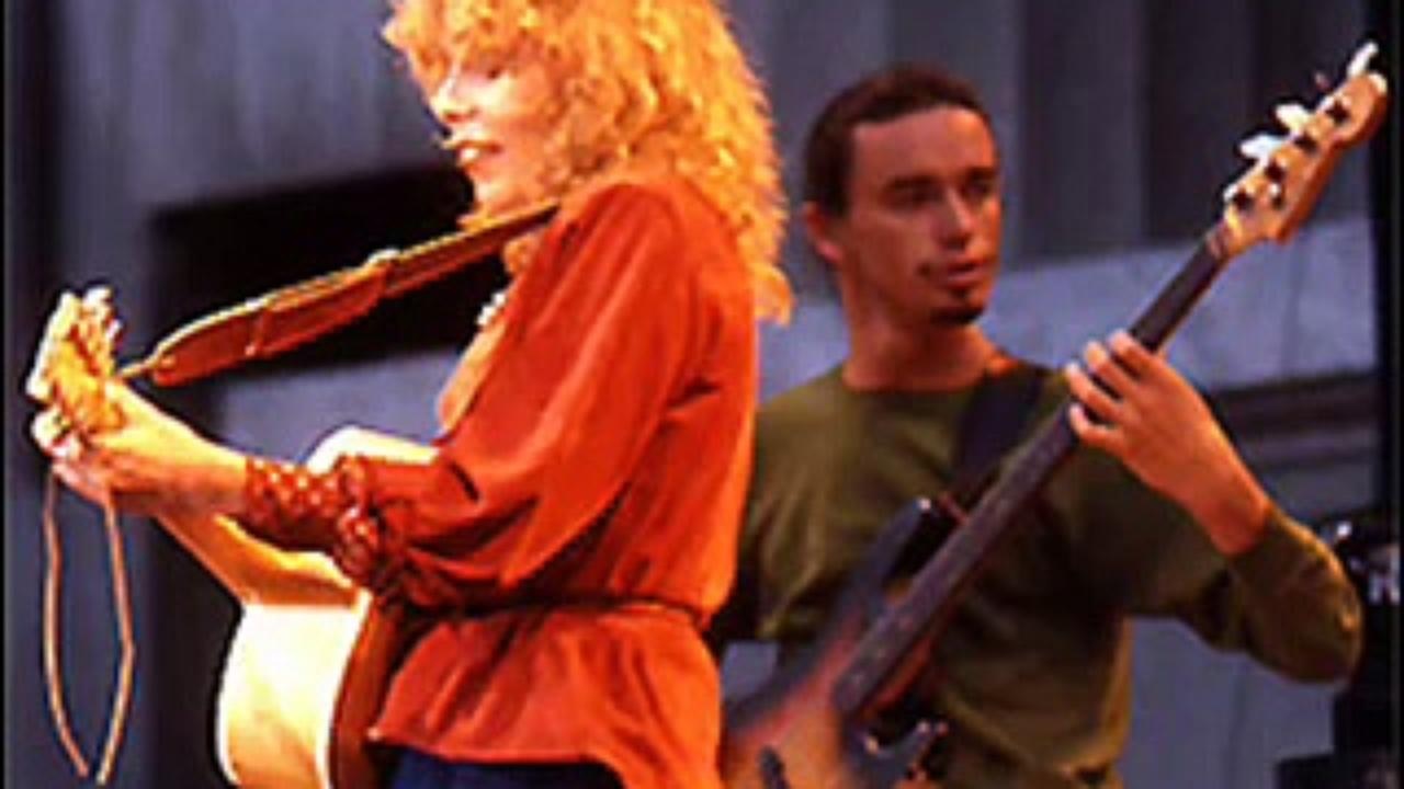 The Unique Guitar Blog Joni Mitchell's Guitars and Tunings