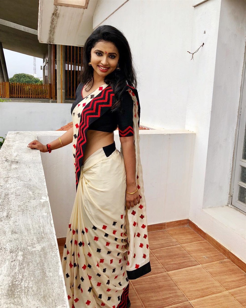 actress Anicka Vikhraman photos