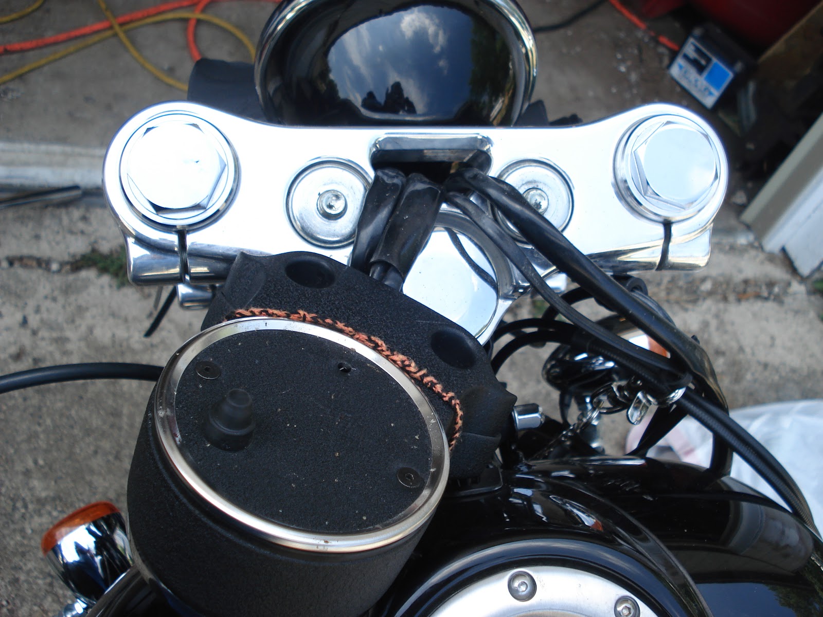 WISNER CYCLES, Anamosa Iowa Dyna buckhorn handlebars to Tbars with