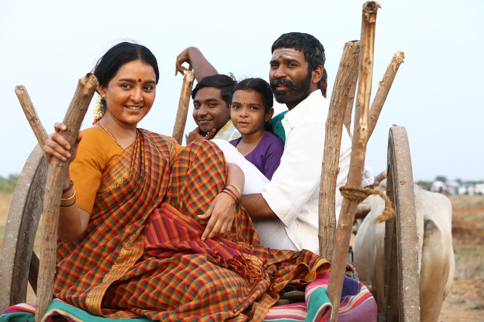 Description: rspnetwork.in: Asuran Movie Stills