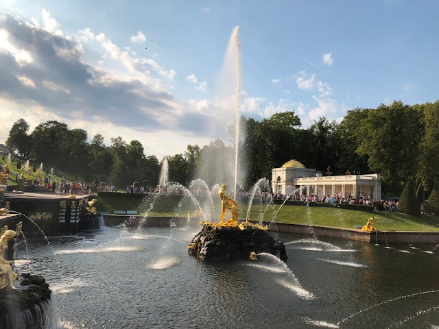 Jardins do Palácio de Peterhof - São Petersburgo (Rússia)