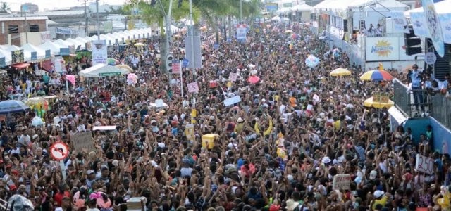 Micareta de Feira de Santana é adiada Micareta de Feira de Santana é adiad