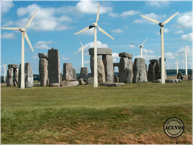 Turbine eoliene la Stonehenge Anglia