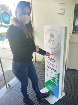Prefeitura de Apiaí instala dispenser de álcool gel em setores de atendimento ao público