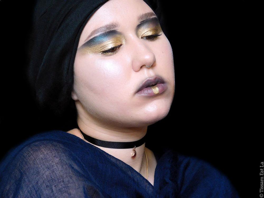Self Obsessed Makeup Look | Reverse Smoky Eye & Blurry Lips - Juvia's Place Saharan Eyeshadow Palette, Mehron Metallic Powder Gold, Pierre René Professional Black Eyeliner Self Obsessed Makeup Look | Reverse Smoky Eye & Blurry Lips - Juvia's Place Saharan Eyeshadow Palette, Mehron Metallic Powder Gold, Pierre René Professional Black Eyeliner