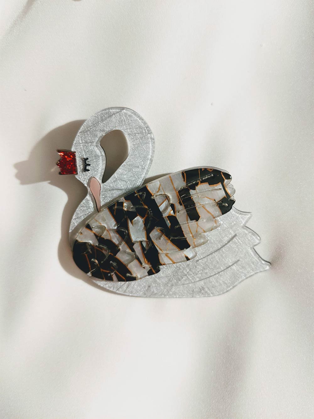 broche pour style vintage pinup en forme de cygne