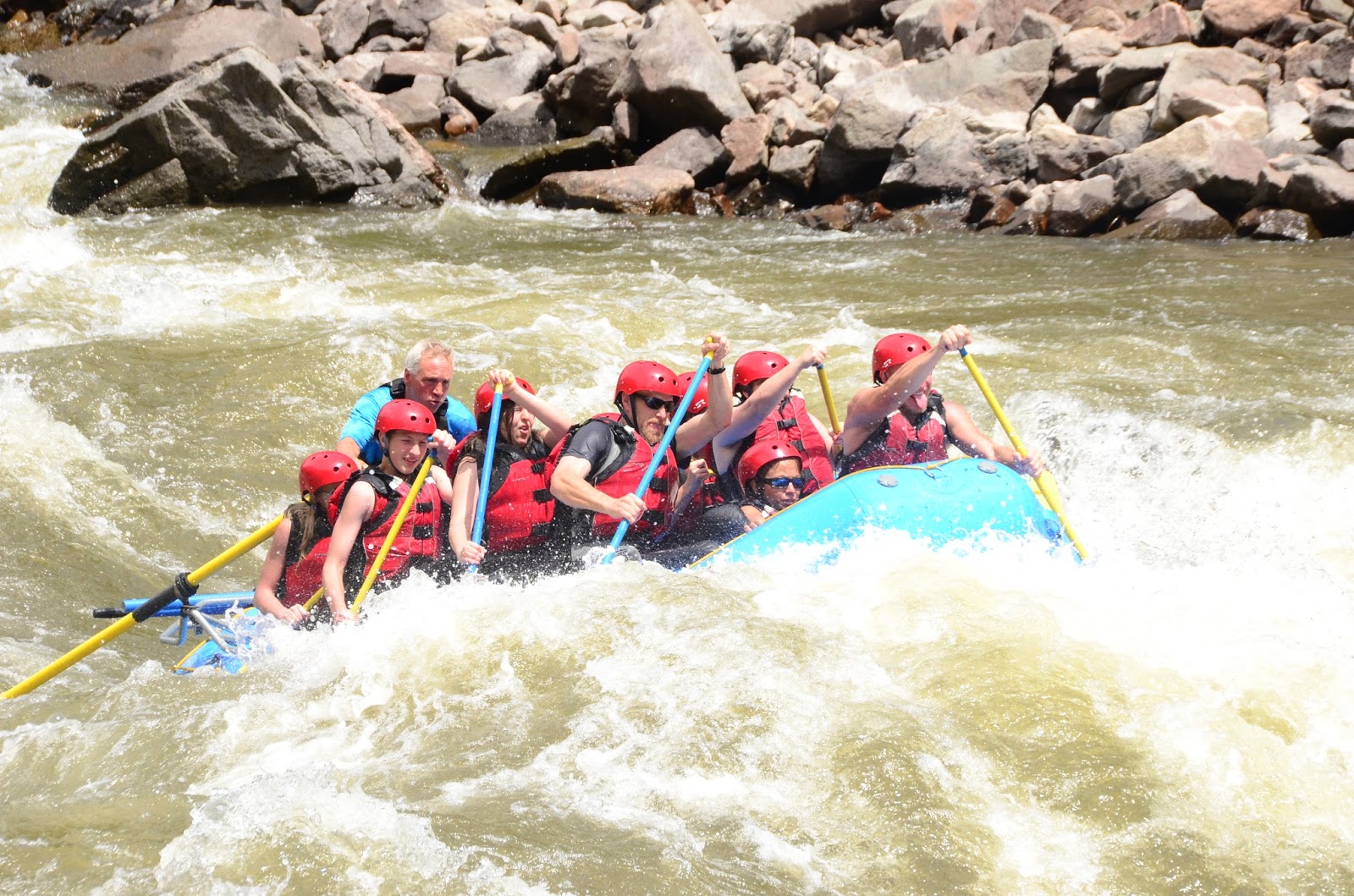 Explore Colorado Glenwood Canyon Rafting Shoshone Rapids