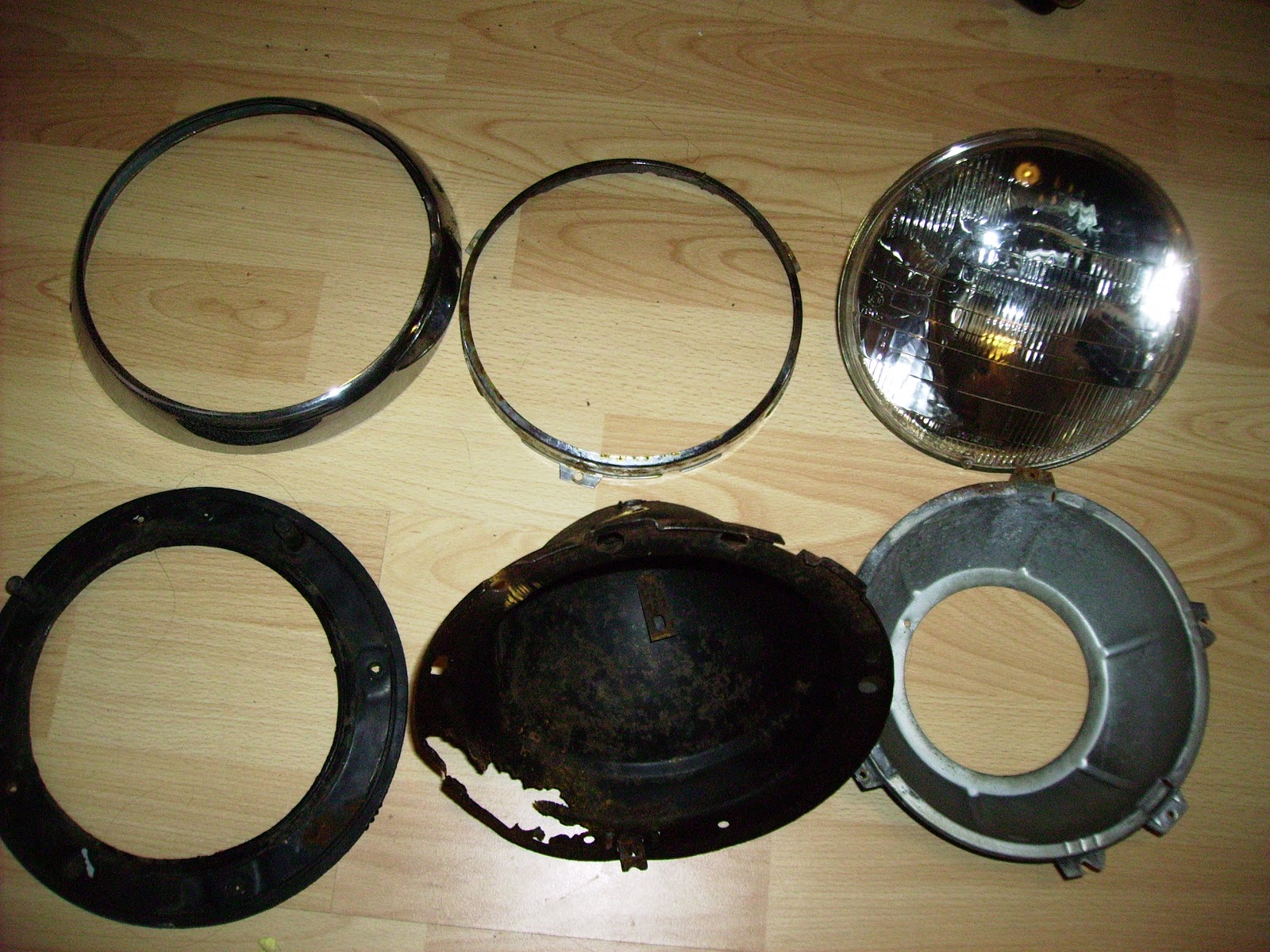 Living with a Morris Minor Headlight Troubles