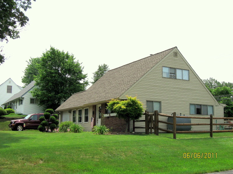 Lowbuck Levittown Same Place Different Time