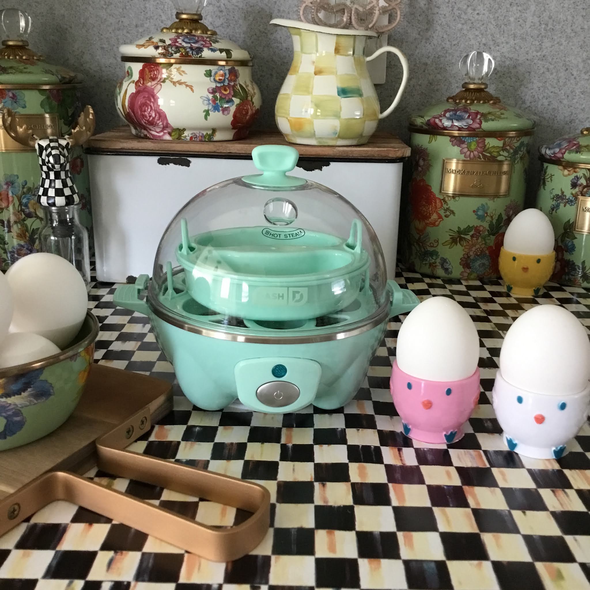 Holiday Sparkle Dash Egg Cooker. Everything you need to know
