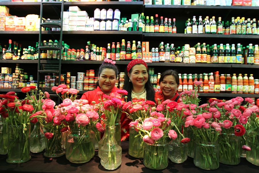 loryaowaraj: Chiness New Year 10 Feb 2013