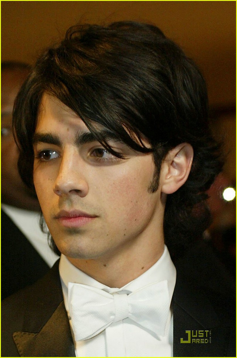 jonas brothers white house correspondents dinner nice hairstyle