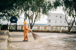 Tu hạnh quét rác